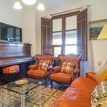 Apartment 4 Bedroom Awesome In Gor