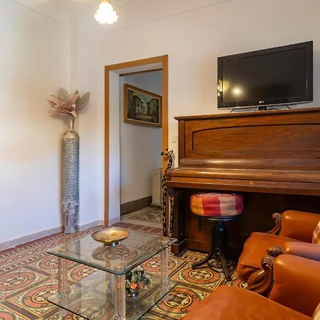 4 Bedroom Awesome In * Gor